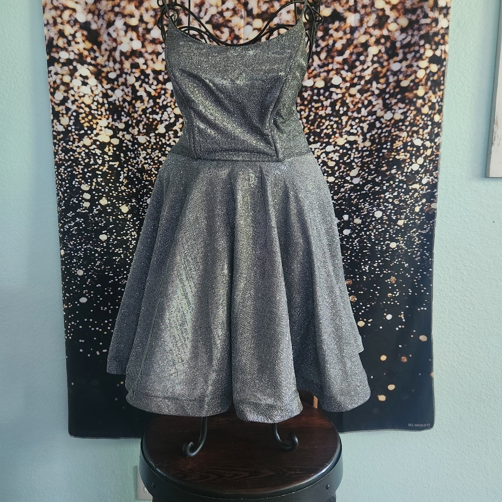 Speechless Glitter Silver Short Flare Skirt Dress. Size 1. - Picture 2 of 6